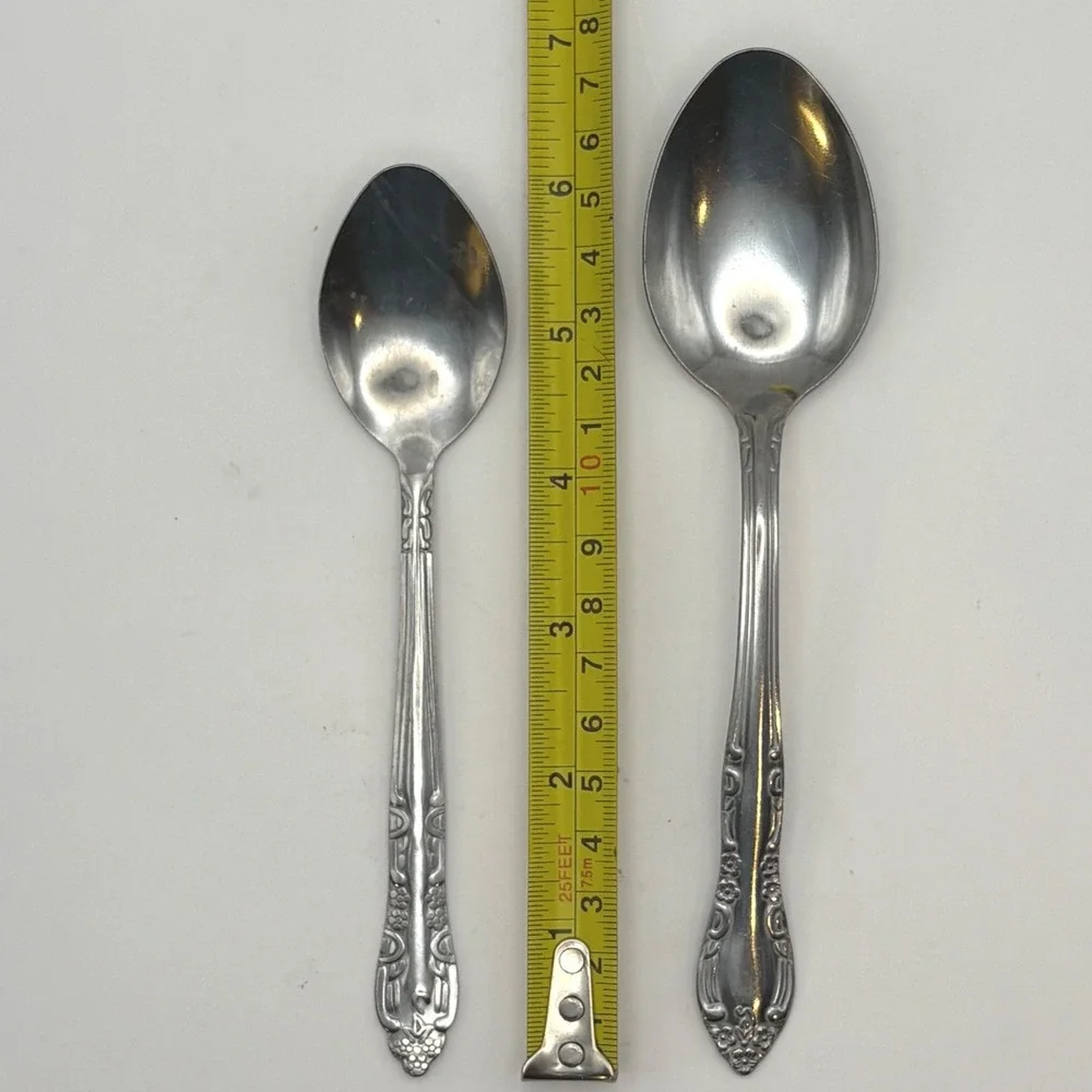 Lot 4 Stainless China Floral Scroll Teaspoons Soup Spoon Chateau Style Flatware